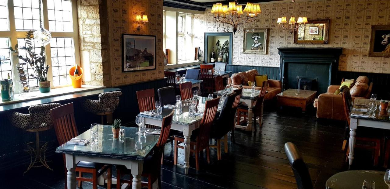 Hotel The Kings Arms 3*
